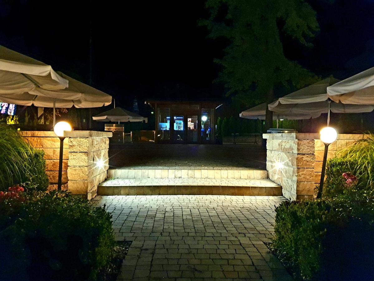 Hotel Libero Milicz Exterior photo